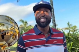 韦德：老詹连续1297场上双的伟大无需多言 他对终结不会太纠结