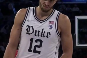 虎父无犬子！状元大热卡梅隆·布泽尔今日轻松22+8+7集锦