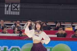 活力十足！广州龙狮啦啦队员😍这身材+颜值很难不爱啊~