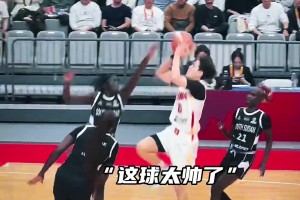 杨舒予这记快攻反击打得真帅啊！大长腿黑妹也防不住她🙊